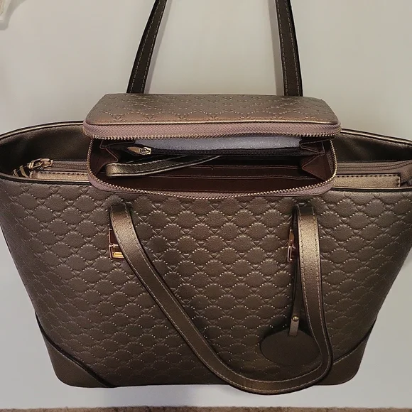 NWT Diophy medium gold tote purse - Picture 7 of 11